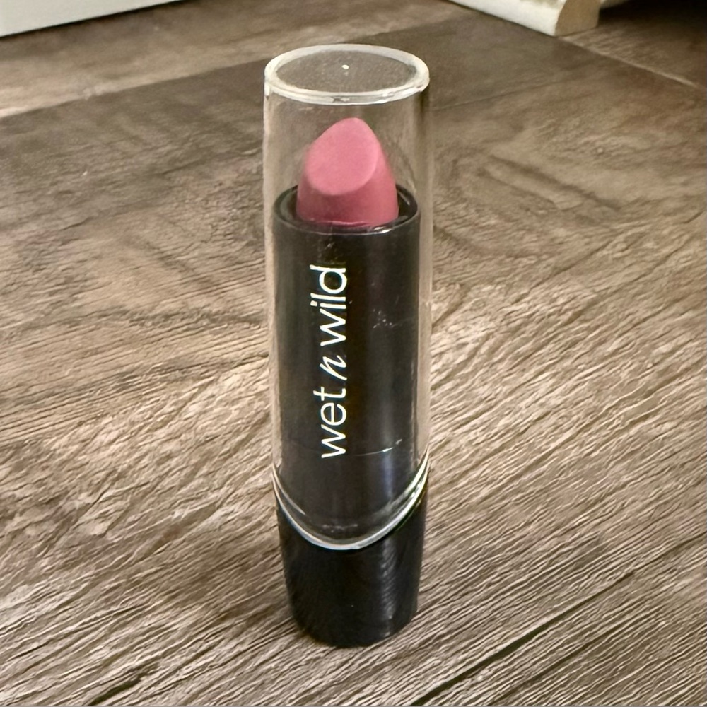 Wet N Wild Secret Muse Lipstick New Rosey Neutral Color